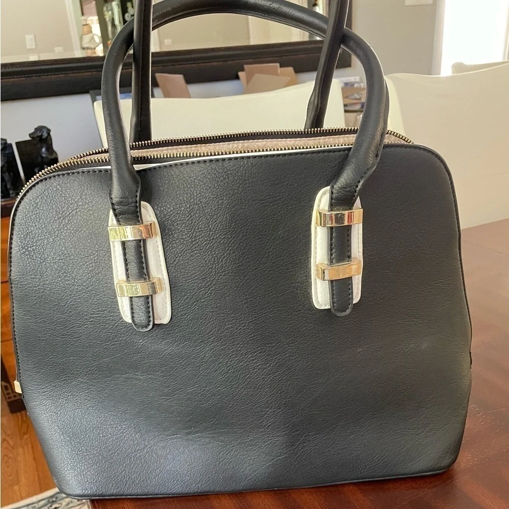 Charming Charlie women’s black with white trim Satchel Hand bag.. large - Picture 3 of 7